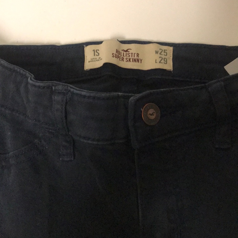 Mid rise hollister jeans